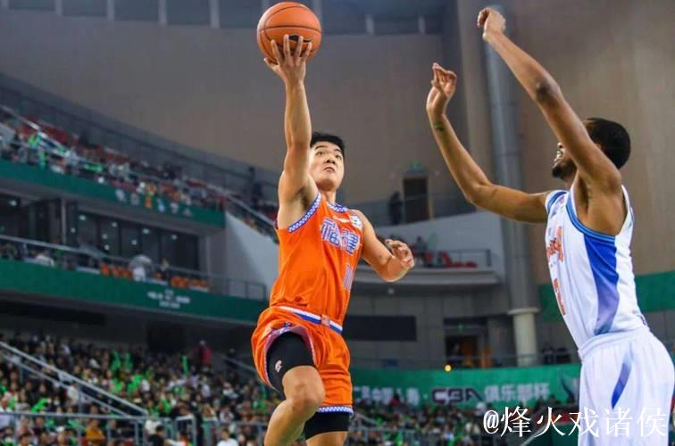 福建男篮分享赛事预告：球队明晚将首战新疆男篮
