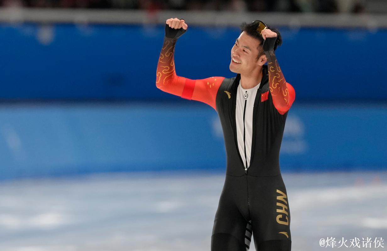 速滑世界杯海伦芬站 宁忠岩摘铜