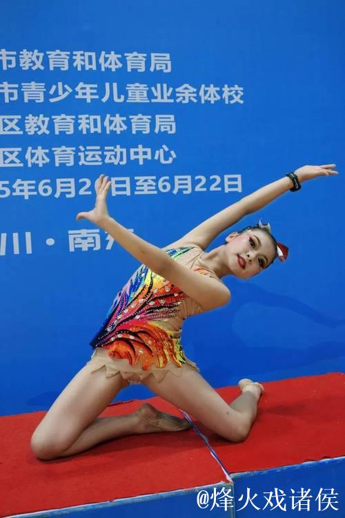 艺术体操冠军校园“炫技” 青春在中华体育精神中绽放